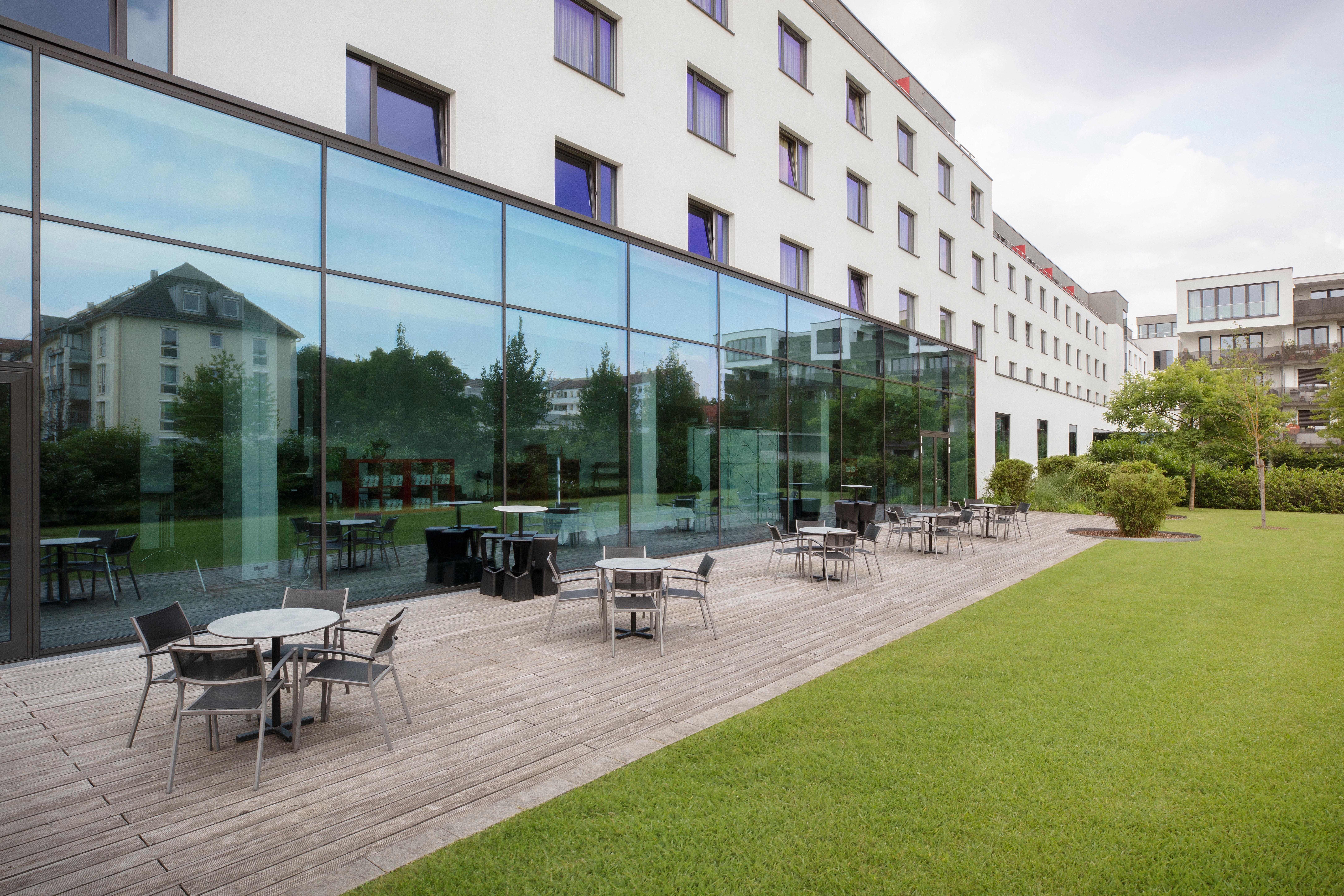 Holiday Inn Munich - Westpark By Ihg Exterior foto