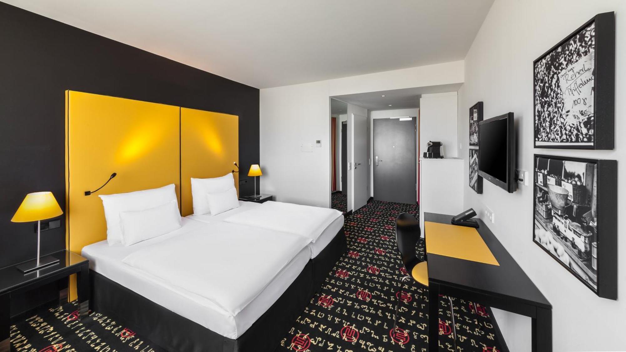 Holiday Inn Munich - Westpark By Ihg Exterior foto