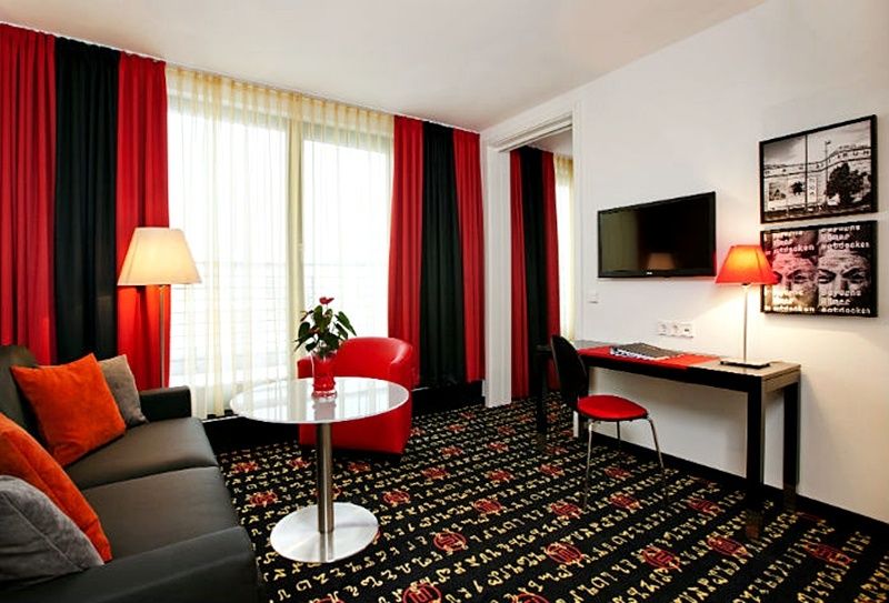 Holiday Inn Munich - Westpark By Ihg Exterior foto